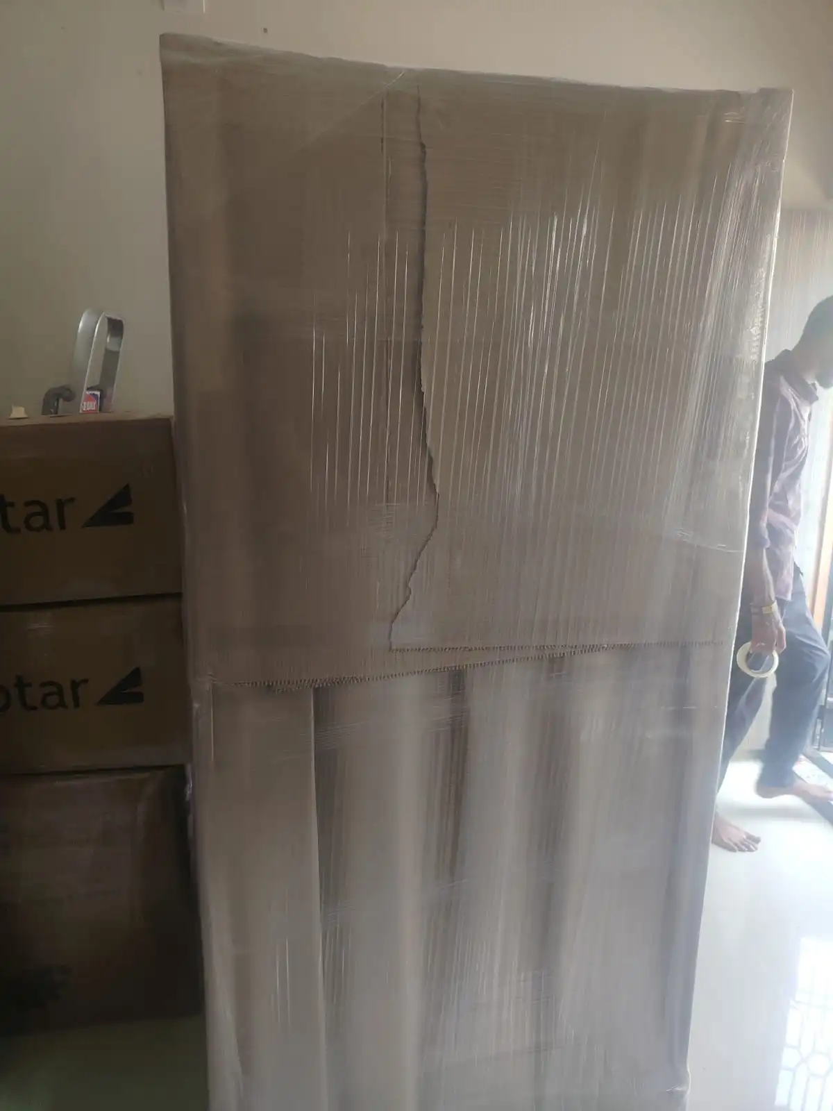Secure Doorstep Cargo Unloading